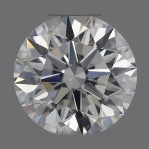 Round diamond — real photo