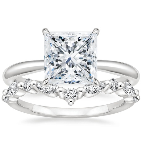 18K White Gold Freesia Ring with Curved Versailles Diamond Ring