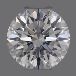 Round diamond — real photo