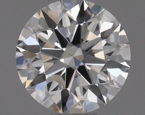 Round diamond — real photo