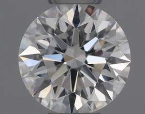 Round diamond — real photo