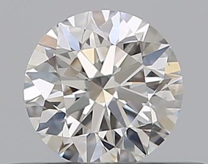 Round diamond — real photo