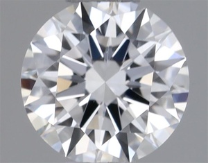 Round diamond — real photo