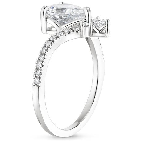 18K White Gold Nouveau Diamond Ring