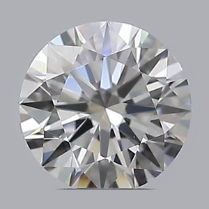 Round diamond — real photo