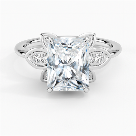 18K White Gold Luxe Fiore Diamond Ring