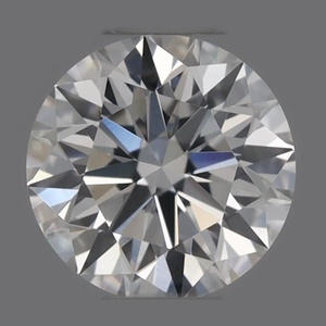 Round diamond — real photo