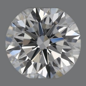 Round diamond — real photo
