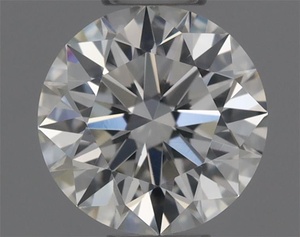 Round diamond — real photo