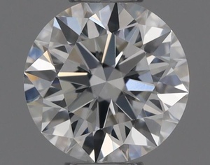 Round diamond — real photo