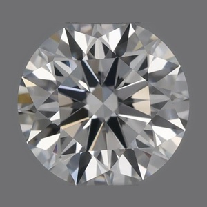 Round diamond — real photo