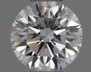 Round diamond — real photo