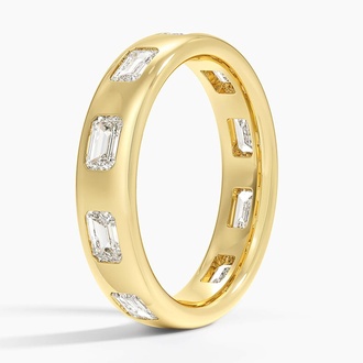 Chloe Flush Set Emerald Cut Diamond 4.5mm Ring