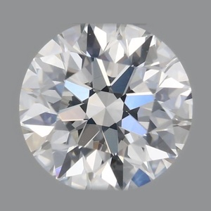 Round diamond — real photo