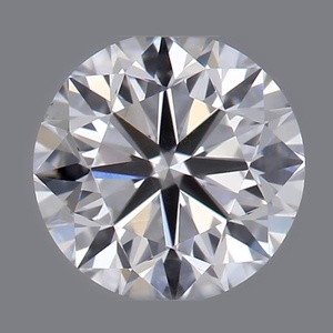Round diamond — real photo