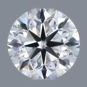 Round diamond — real photo