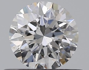 Round diamond — real photo