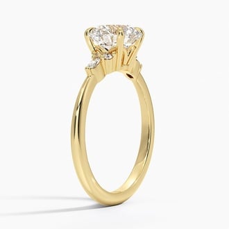 Nadia with 1.5ct Round Certified Lab Diamond in 18K Yellow Gold