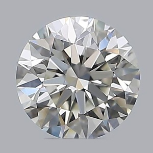 Round diamond — real photo