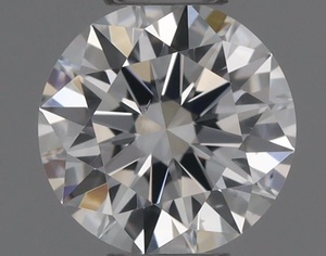 Round diamond — real photo