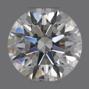 Round diamond — real photo