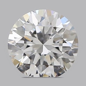 Round diamond — real photo