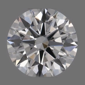 Round diamond — real photo